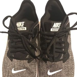 Nike FlexTR9